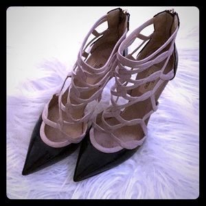 👠👠 Valentino caged heels in 38.5 (8.5) 👠👠